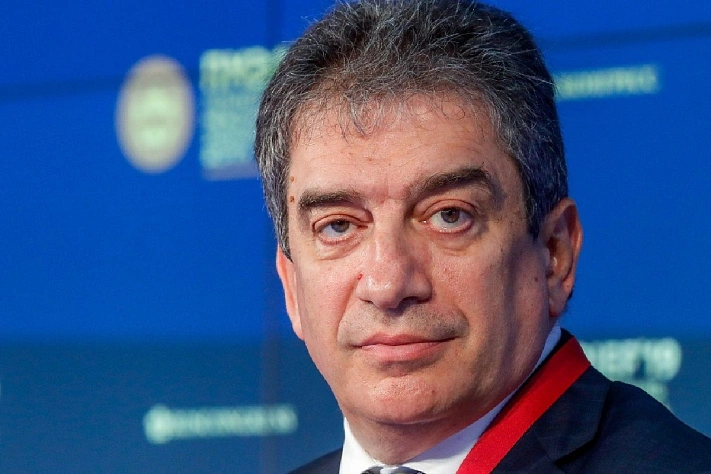 Бывший главный акушер-гинеколог Москвы стал долларовым миллиардером