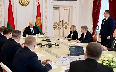Лукашенко предложил искать универсальную защиту от дронов