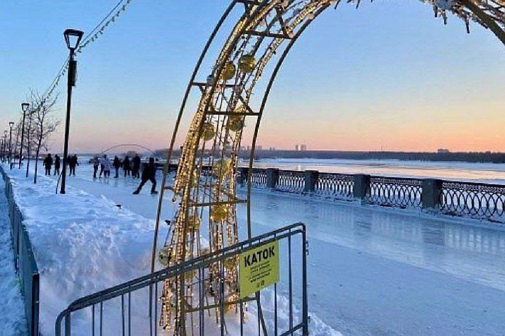В Новосибирске открыли самый длинный каток в России