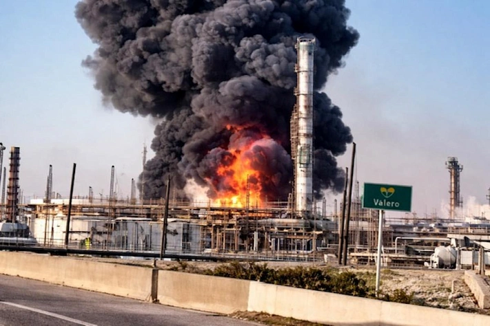 Взрыв произошёл на одном из крупнейших НПЗ США в Техасе