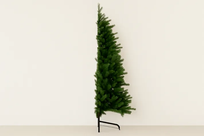 Почему «половинки» ёлок стали новым новогодним трендом