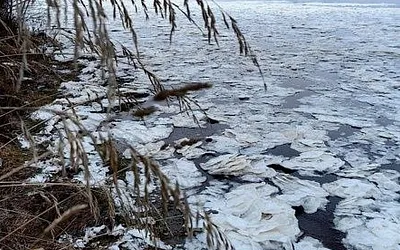 На реках России появилась снежура и «блины»