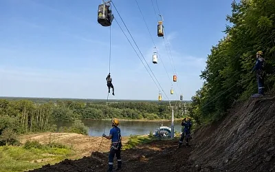 В Уфе 14 человек застряли на канатной дороге
