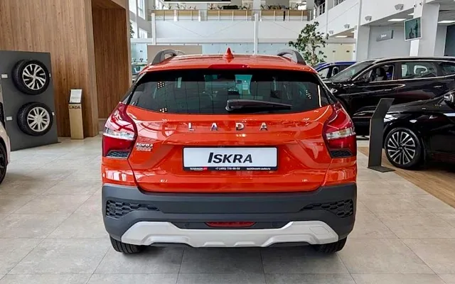 Вот это фиаско: «АвтоВАЗ» отзывает все Lada Iskra в первый день продаж