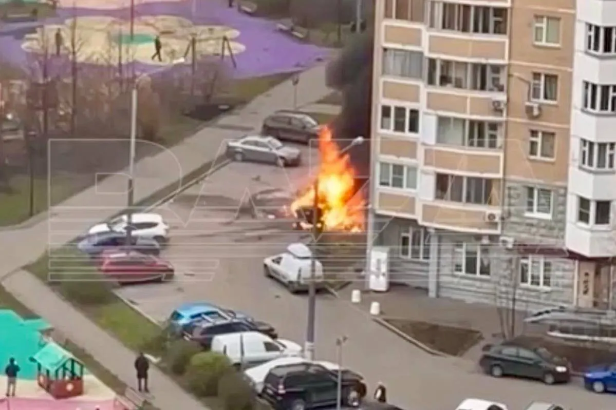 Взрыв легковушки во дворе ЖК «Град Московский» в Новой Москве