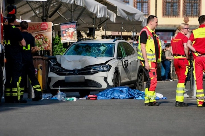 В Лейпциге автомобиль въехал в пешеходов