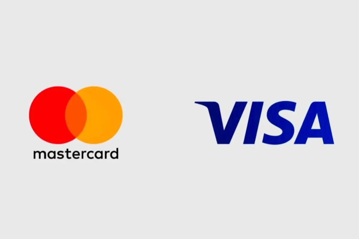 С карт Visa и Mastercard станет сложнее снимать наличные в банкоматах