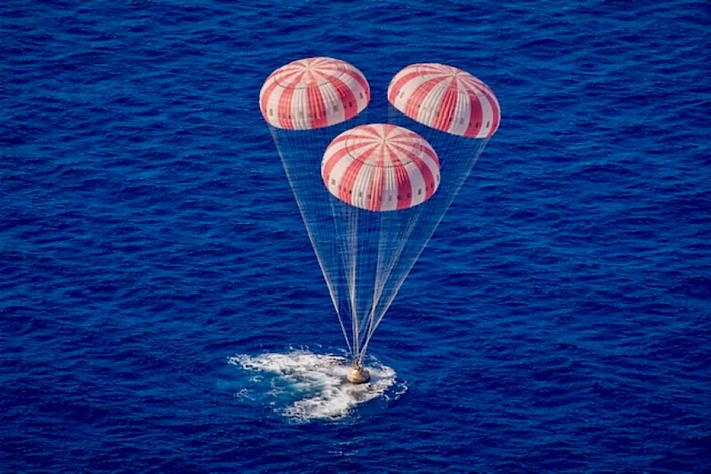 Artemis II вернулась на Землю после облёта Луны