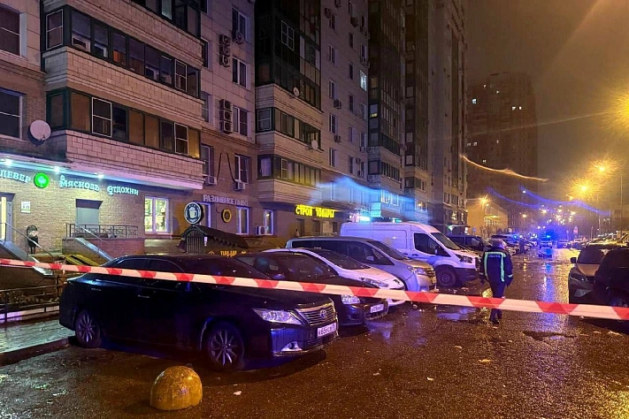 Беспилотник атаковал жилой дом в подмосковном Красногорске