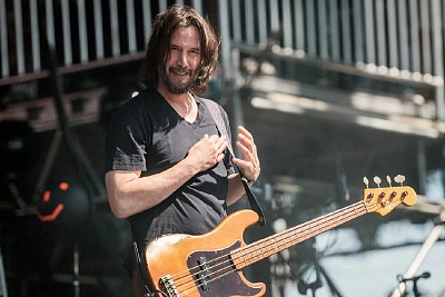 киану ривз возвращается к музыке