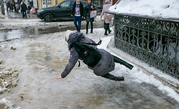 Очень простой способ не упасть в гололёд