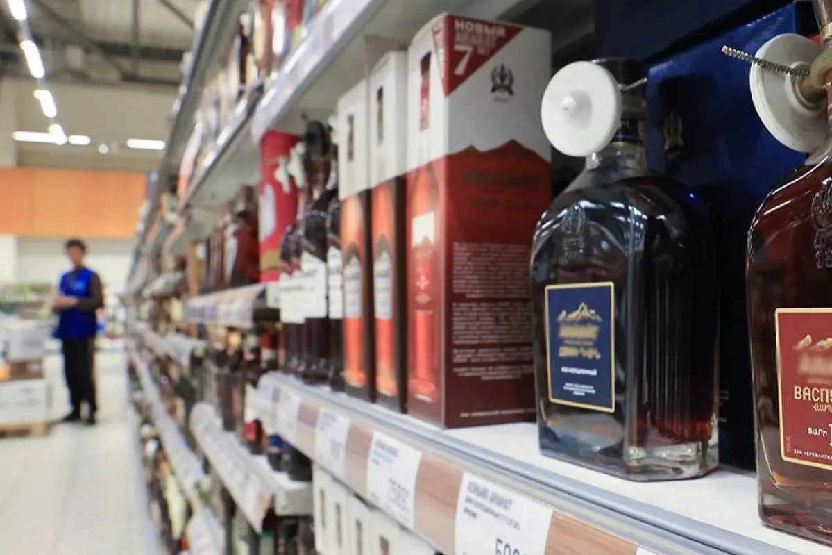 Под видом армянского коньяка в России продают чёрт знает что