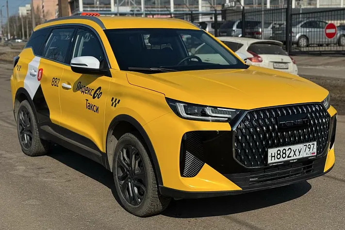 Минпромторг расширил список локализованных автомобилей для такси