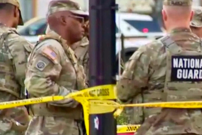 У Белого дома ранены двое бойцов Национальной гвардии