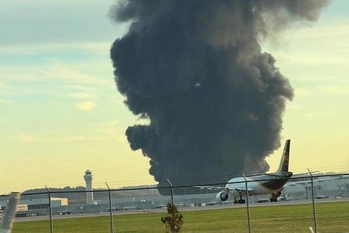 Грузовой самолёт UPS разбился в Луисвилле