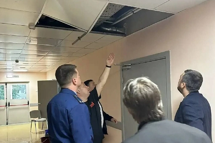 На Кубани затопило детскую поликлинику за миллиард рублей