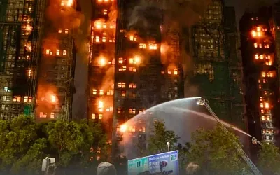 Пожар в жилом комплексе Гонконга унес десятки жизней и оставил сотни людей пропавшими без вести