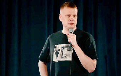 Белорусского комика Славу Комиссаренко признали экстремистом