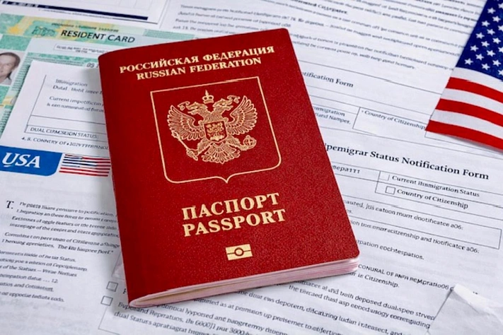 МИД предлагает обязать россиян за границей уведомлять о ВНЖ и втором гражданстве