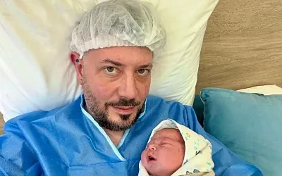 Лебедев вновь в новостях: теперь уже с коляской