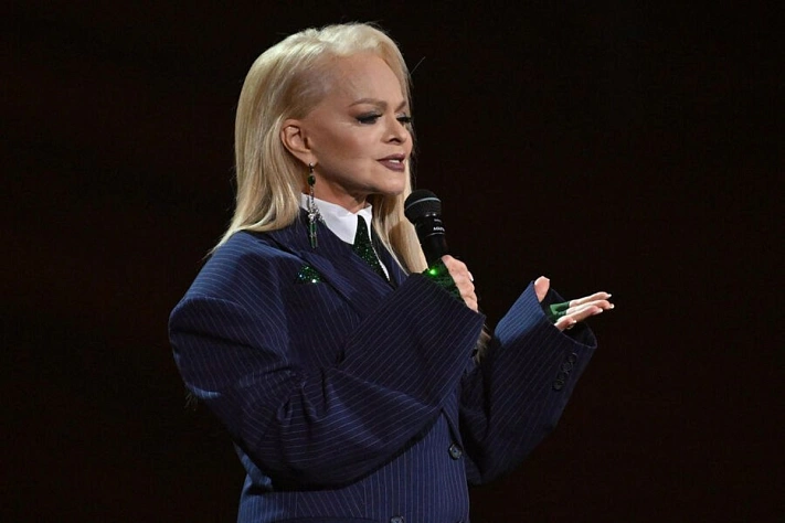 Лариса Долина начала переезд из квартиры в Хамовниках