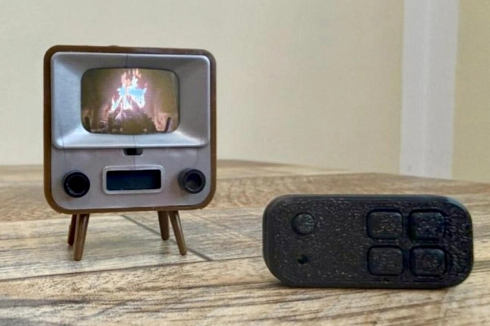 TinyTV 2 — винтажный телевизор размером со спичечный коробок, «как из 60‑х»