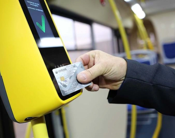 Пассажиры в Подмосковье предпочитают банковские, а не транспортные карты