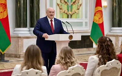 Лукашенко предложил женщинам жаловаться ему в TikTok