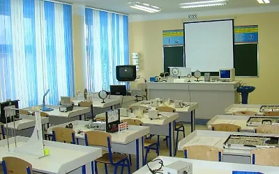 Каждый четвёртый российский класс остался без учителя физики