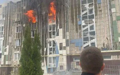 Беспилотник попал в жилой дом в Белгороде