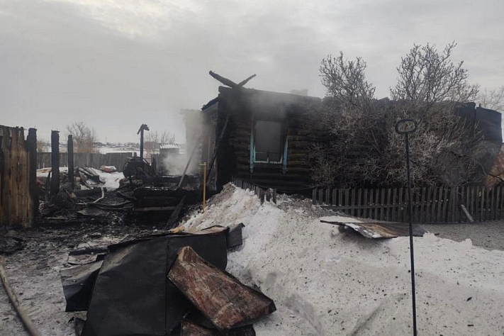 Пять человек погибли в пожаре в Кургане