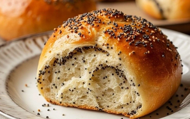 Готовим воздушные булочки с маком