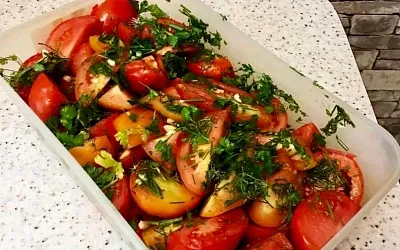 Малосольные острые помидоры: быстрый рецепт с летним вкусом
