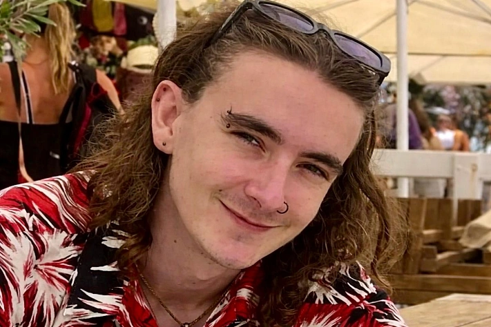 В Бристоле студента нашли убитым в саду общежития