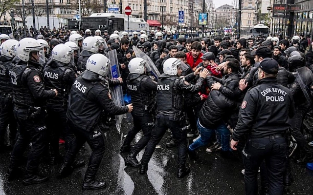 В Стамбуле задержали сотни участников первомайских акций