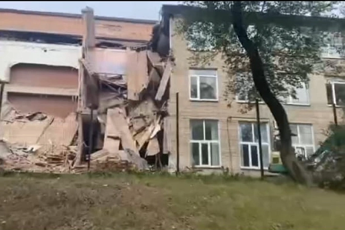 Во Владивостоке обрушилось здание колледжа
