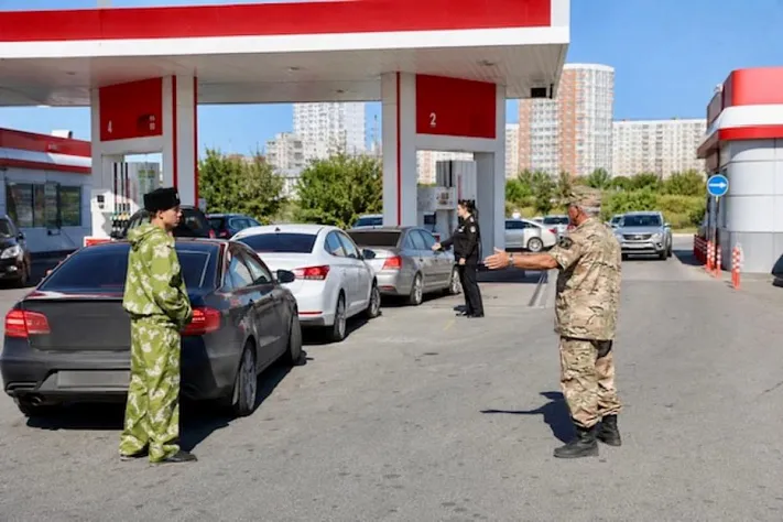 На АЗС Анапы вывели патрули