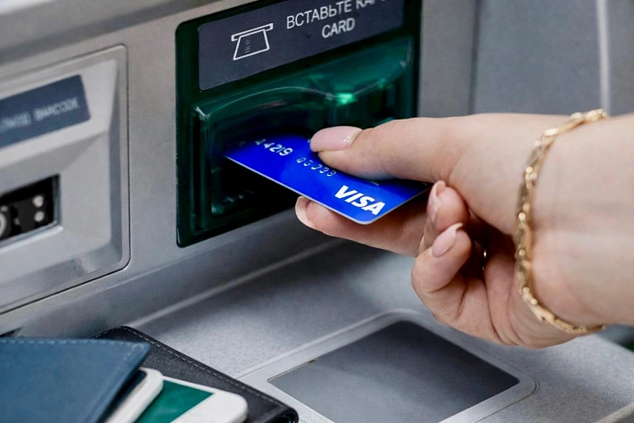 Банки чаще блокируют карты из-за новых признаков мошенничества