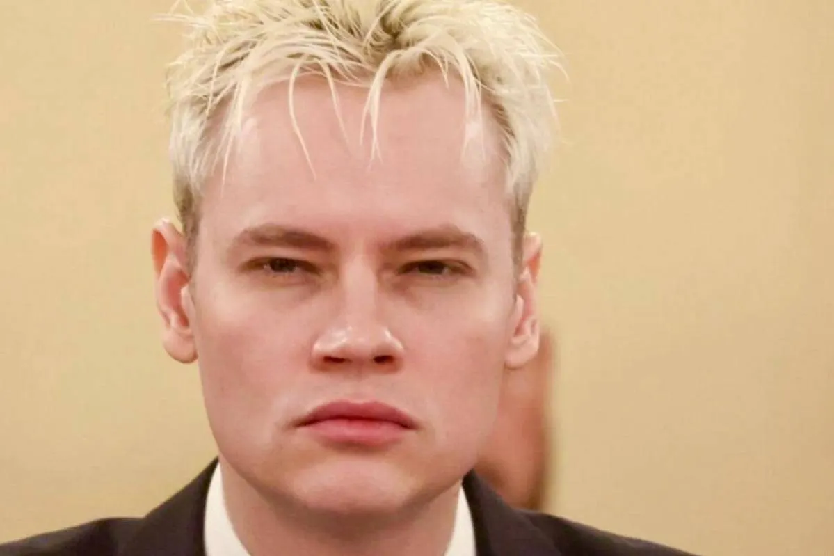 SHAMAN временно переехал в гостиницу после развода