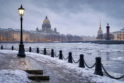 В Петербурге и области фиксируют простои на предприятиях и сокращённые рабочие недели