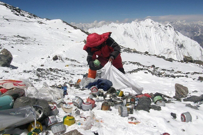 Непал свернул программу очистки Эвереста