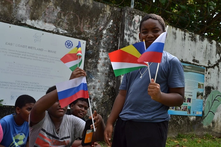 На Сейшелах провели первый субботник