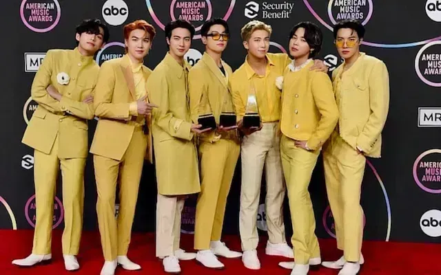BTS вернулись на AMAs уже главной силой вечера