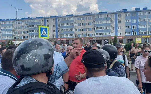 Жители Краснодара устроили стихийный митинг из-за затянувшегося блэкаута