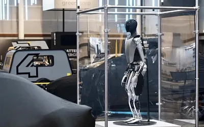 Tesla подала в суд на бывшего инженера за кражу данных проекта Optimus