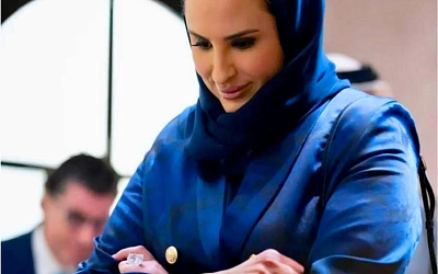 Шейха Джавахир из Катара затмила всех на светском выходе с гигантским бриллиантом