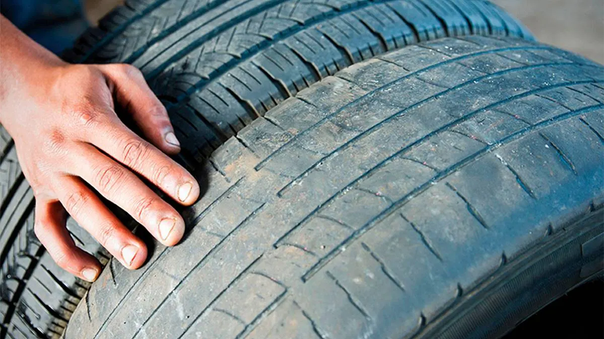 Водителям столичного региона назвали дату «переобувания» авто