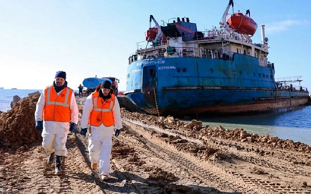 Росприроднадзор требует 85 млрд за разлив мазута