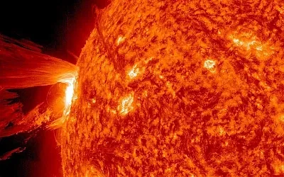 Облако солнечной плазмы вот-вот накроет Землю