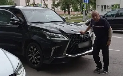 Инспектор ГИБДД помочился за депутата и стал фигурантом уголовного дела
